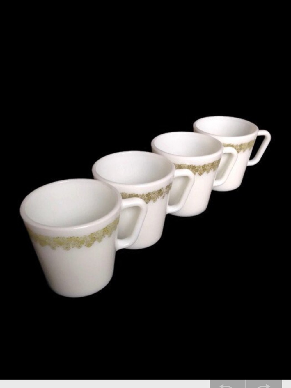 Pyrex- Set of 4 mug white blossom 1972-1978